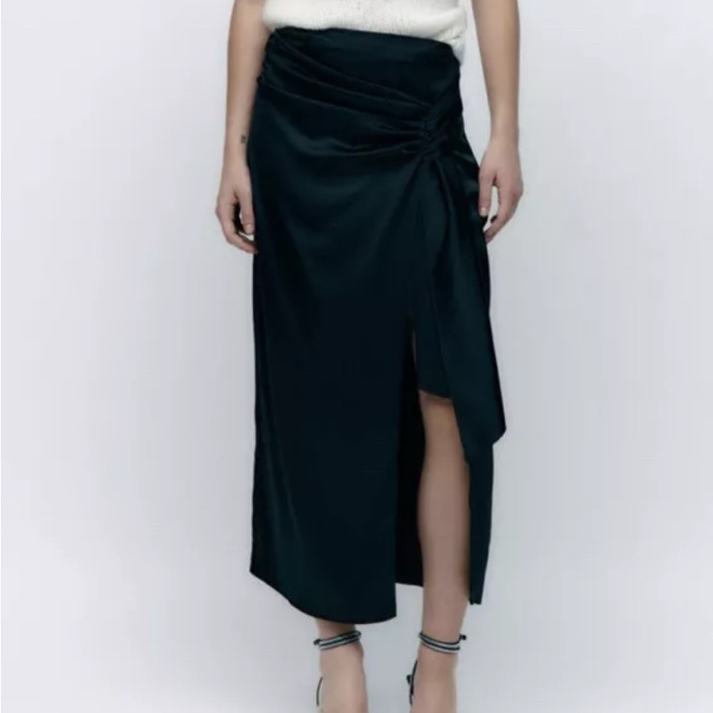 New Zara SATIN EFFECT MIDI SKIRT,Size XS,Color Black